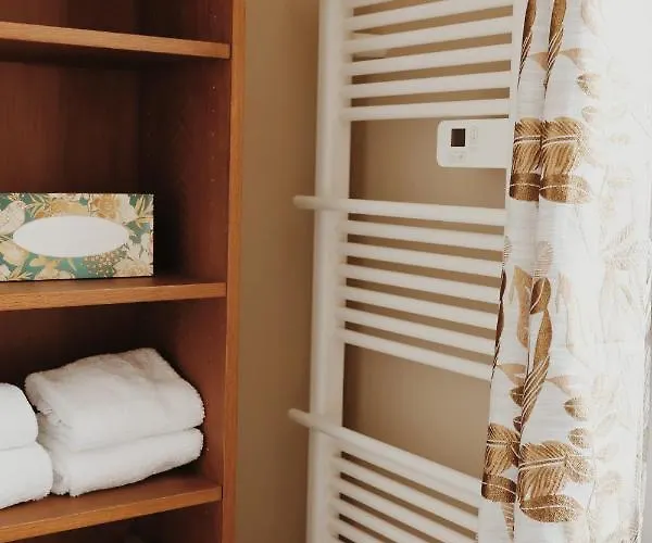 Hotel Home Arcachon 호텔