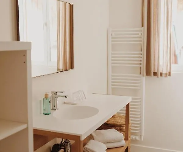 Hotel Home Arcachon 호텔 아르카숑