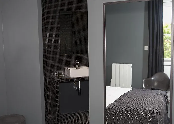 Hotel Home Arcachon 호텔