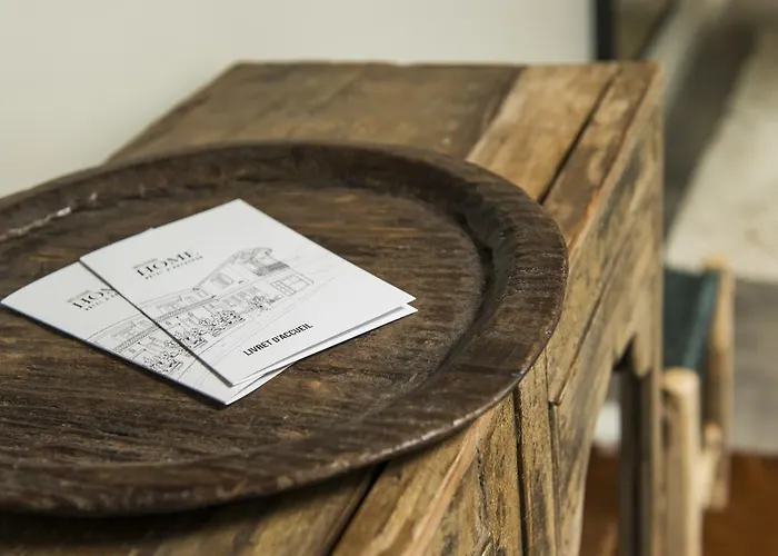 Hotel Home Arcachon 호텔 4*