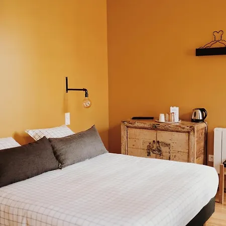 Hotel Home Arcachon מלון